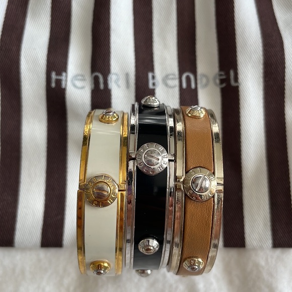 Henri Bendel Bangle Bracelet Black - Picture 5 of 5